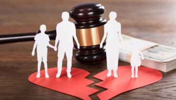 divorzio breve come funziona Tribunale di Avellino. Figli nati fuori dal matrimonio. Inammissibile la revoca unilaterale del consenso